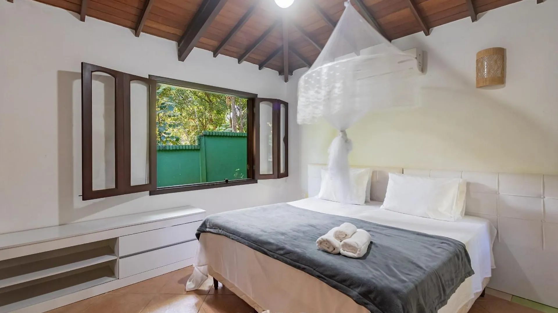 Casa C/3 Suites A 400M Da Praia Do Mucuge Mcg0006 Porto Seguro 0*,  Brazil